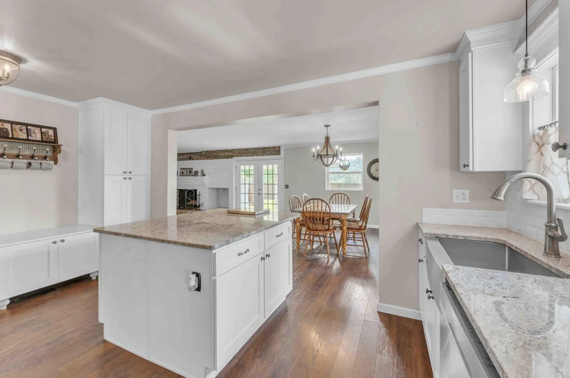 Photo of 425 Hillcrest Circle