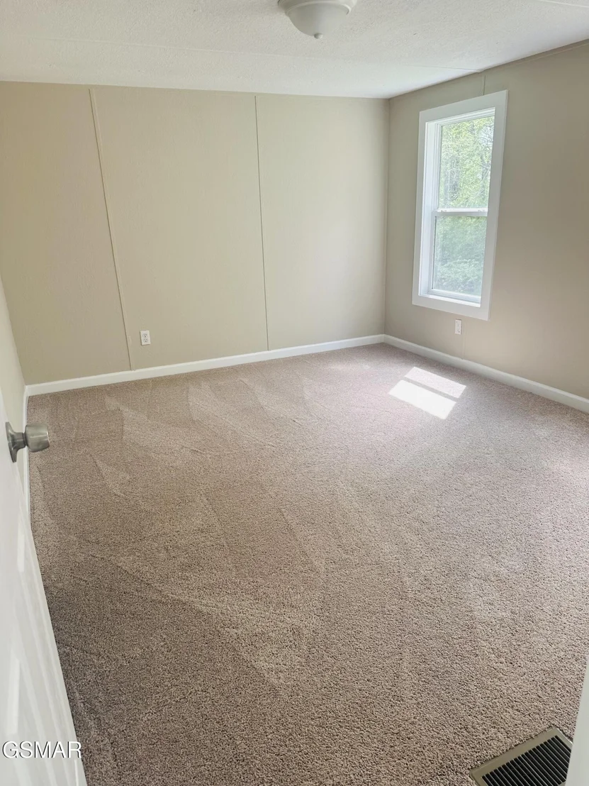 Photo of 971 Lee Road