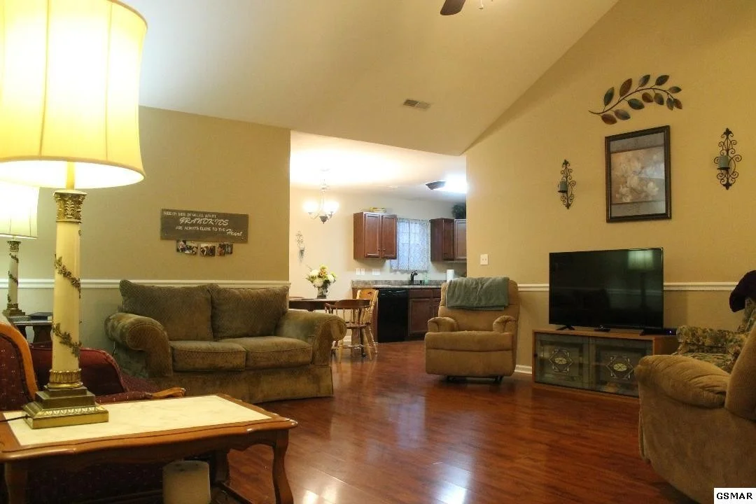Photo of Unit SDRIVERGATE at 1660 RIVERGATE Drive