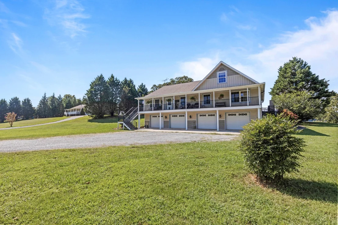 Photo of 122 Eagle Point Drive