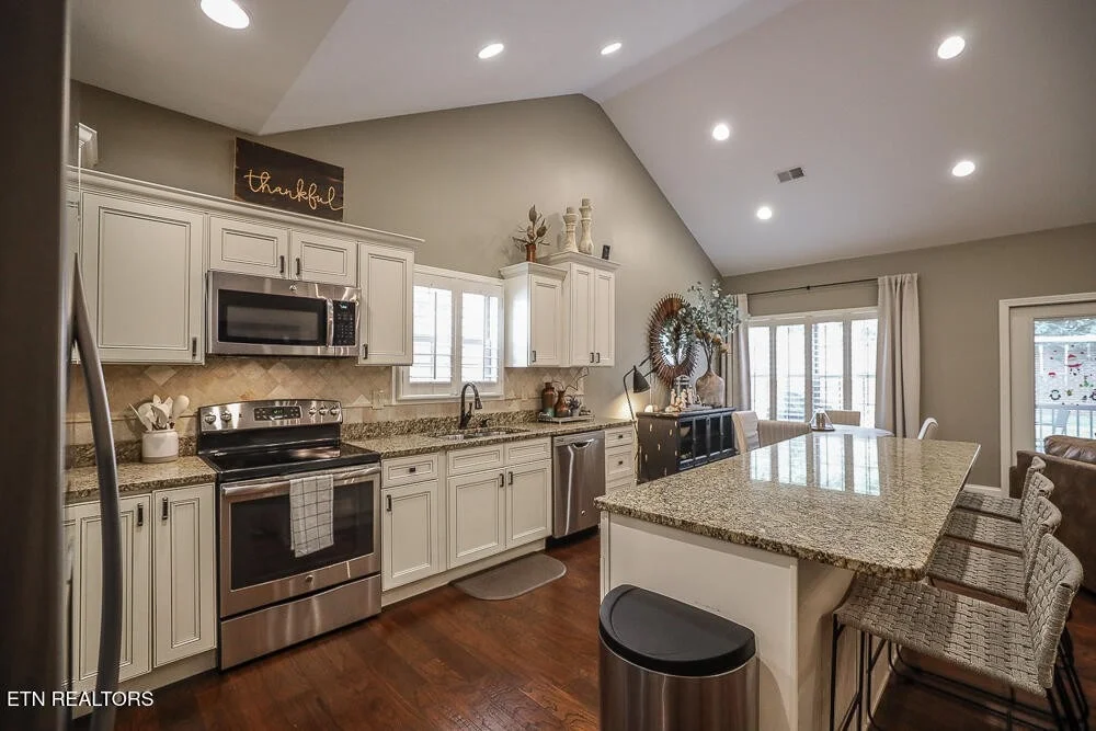 Photo of 1564 Tsuga Drive