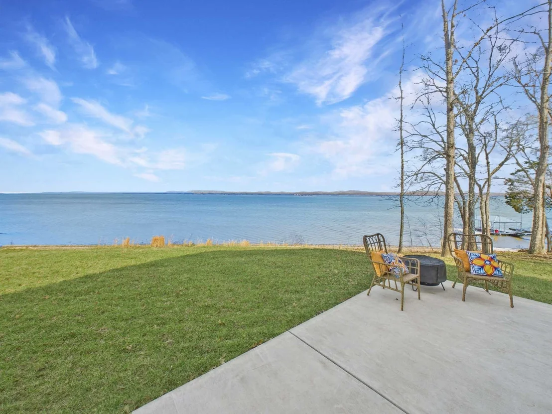 Photo of 191 Wayne Cir