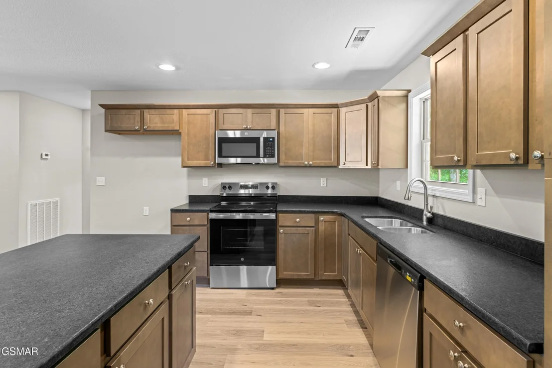 Photo of 1018 Cedar Ln
