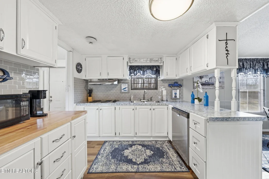 Photo of 281 Willis Rd