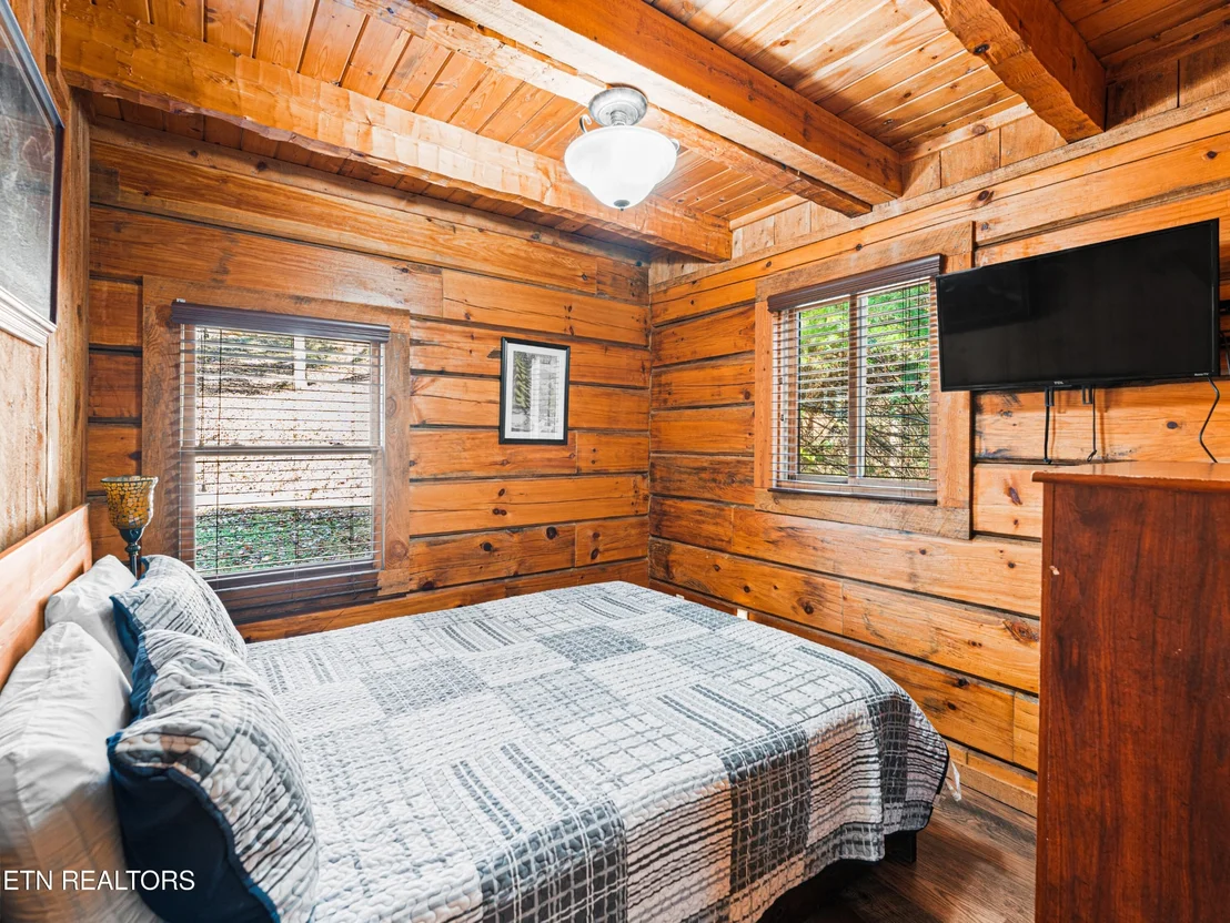 Photo of 1083 Bryan View Rd