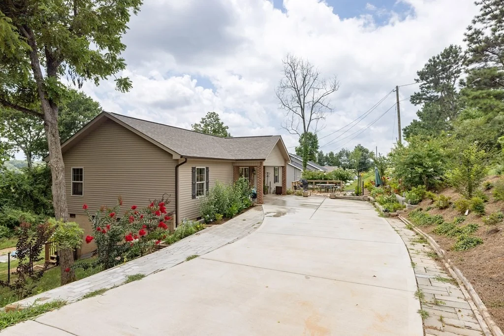 Photo of 2001 Big Chiefs Skyview Drive
