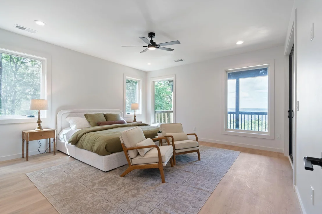 Photo of 900 Valley View Drive