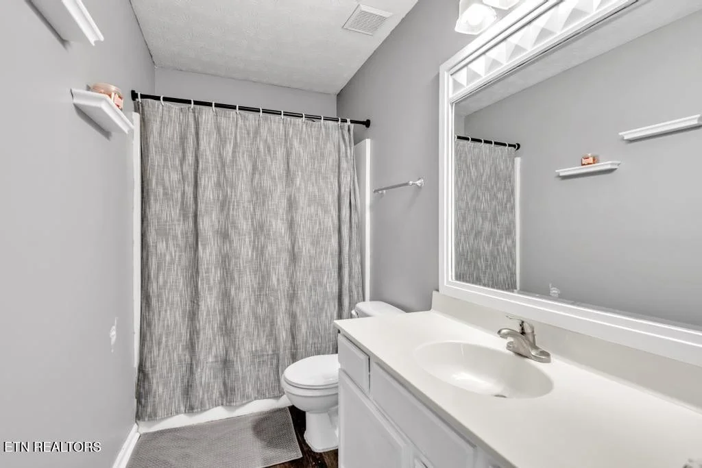Photo of 7512 Bathsheba Lane