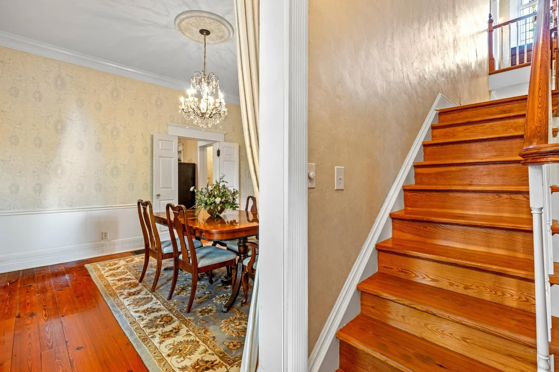 Photo of 46 N Crest Road