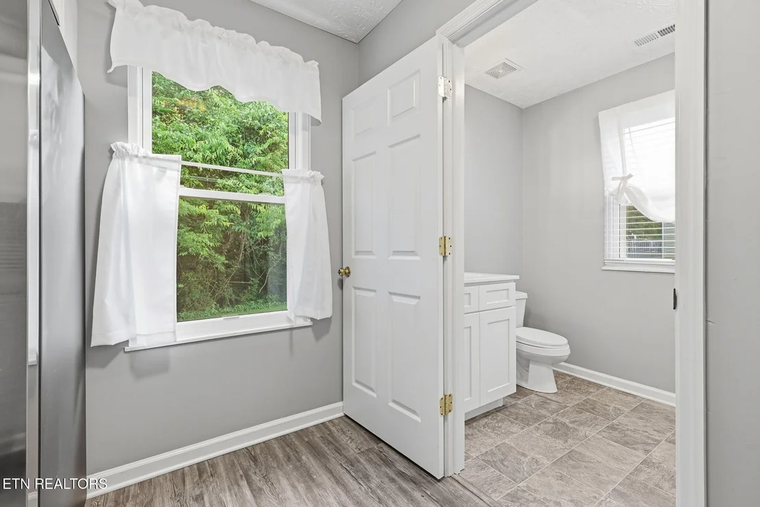 Photo of 5516 W Emory Rd