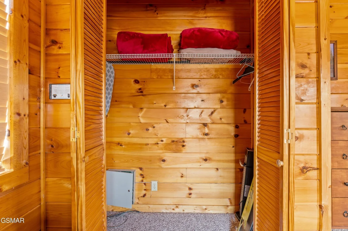 Photo of 513 Hideaway Ridge Circle