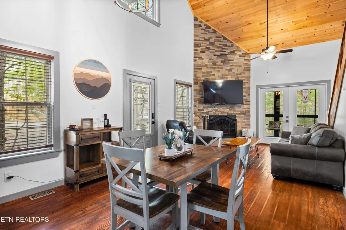 Photo of 516 Clearwater Circle