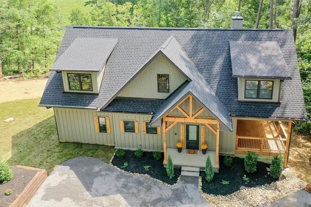 Photo of 3807 Saddle Brook Way