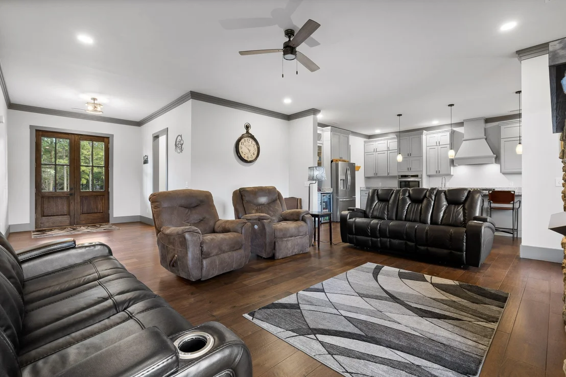 Photo of 2323 River Bluffs Drive