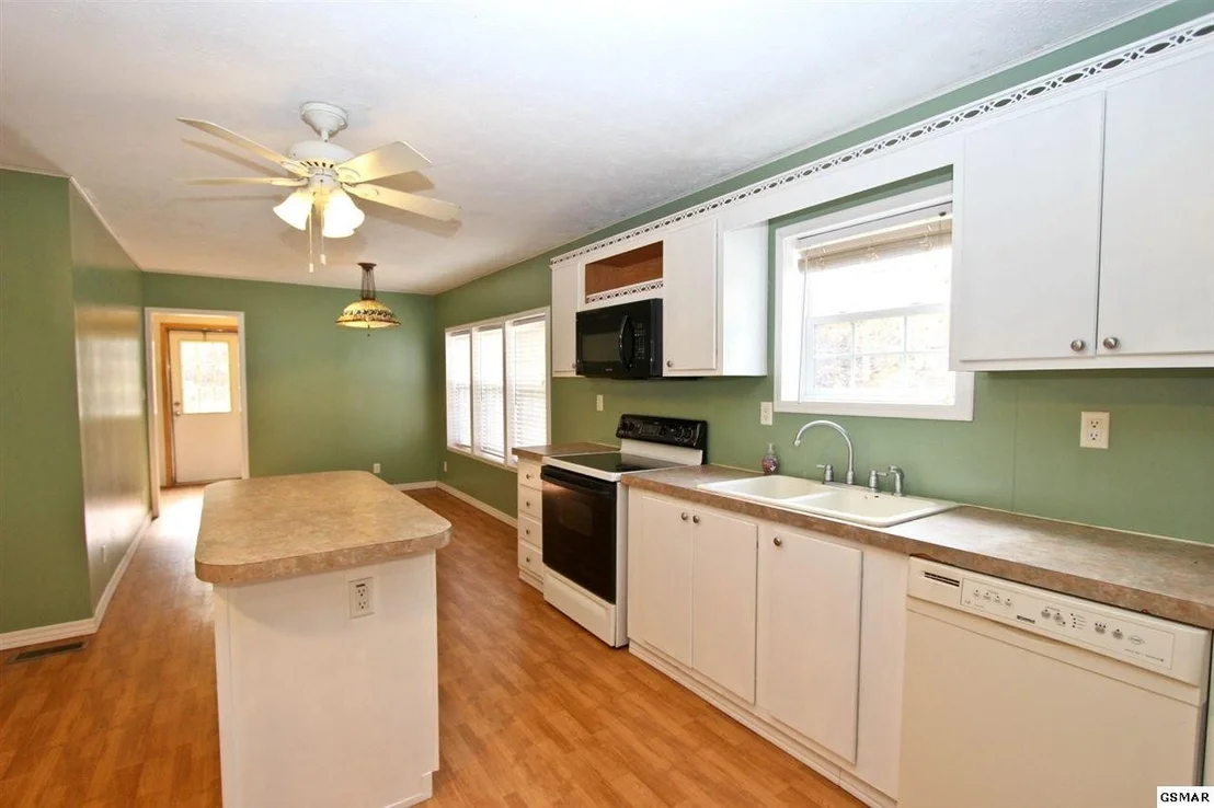 Photo of 581 Overview Road