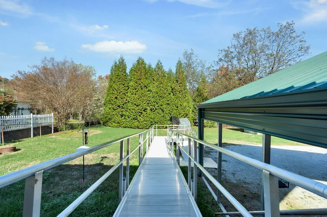 Photo of 3453 Bennett Road