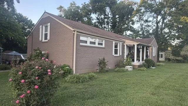Photo of 4235 Central Pike