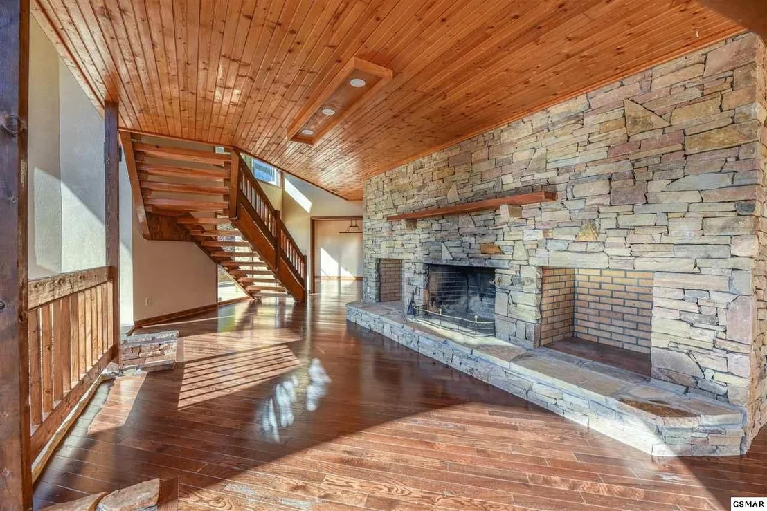 Photo of 1252 Crestview Drive