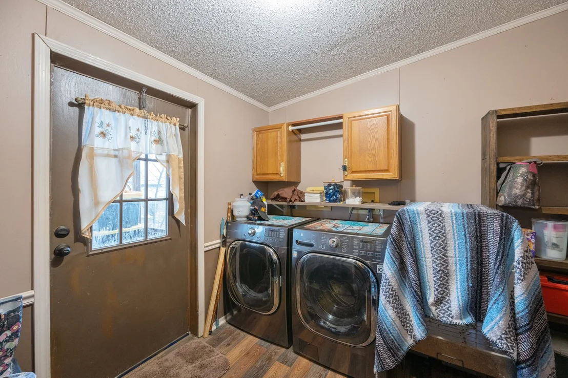 Photo of 850 Robertson Rd