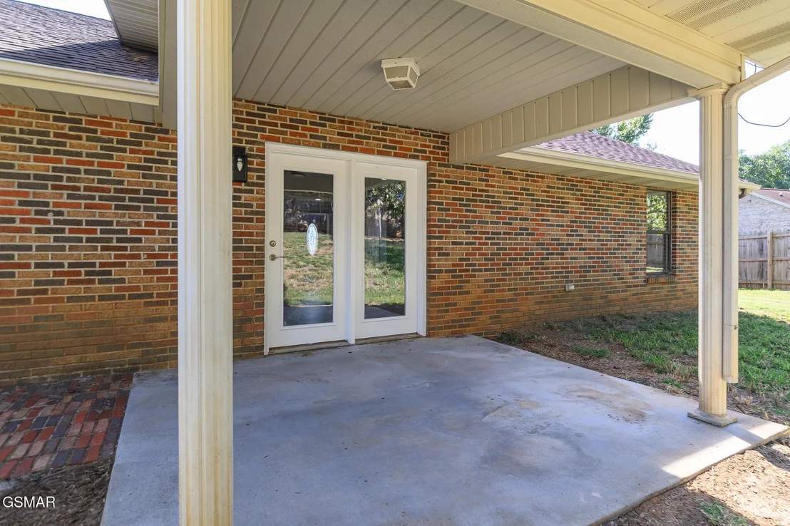 Photo of 2115 Bradley Lane