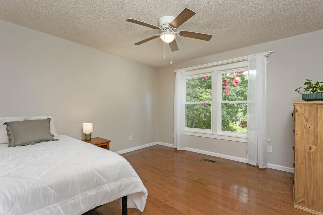 Photo of 715 Carmen Drive