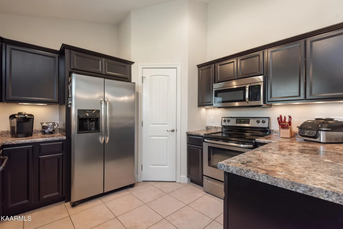 Photo of 7228 Thornbrook Lane