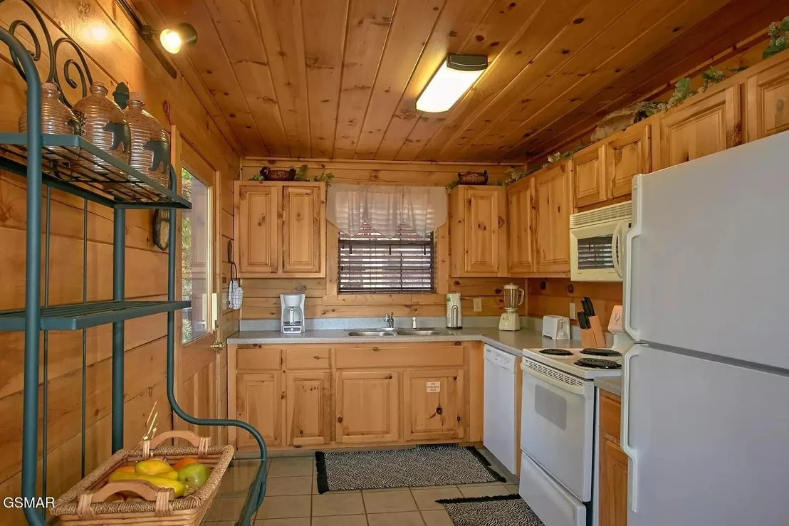 Photo of 2131 Windy Lane