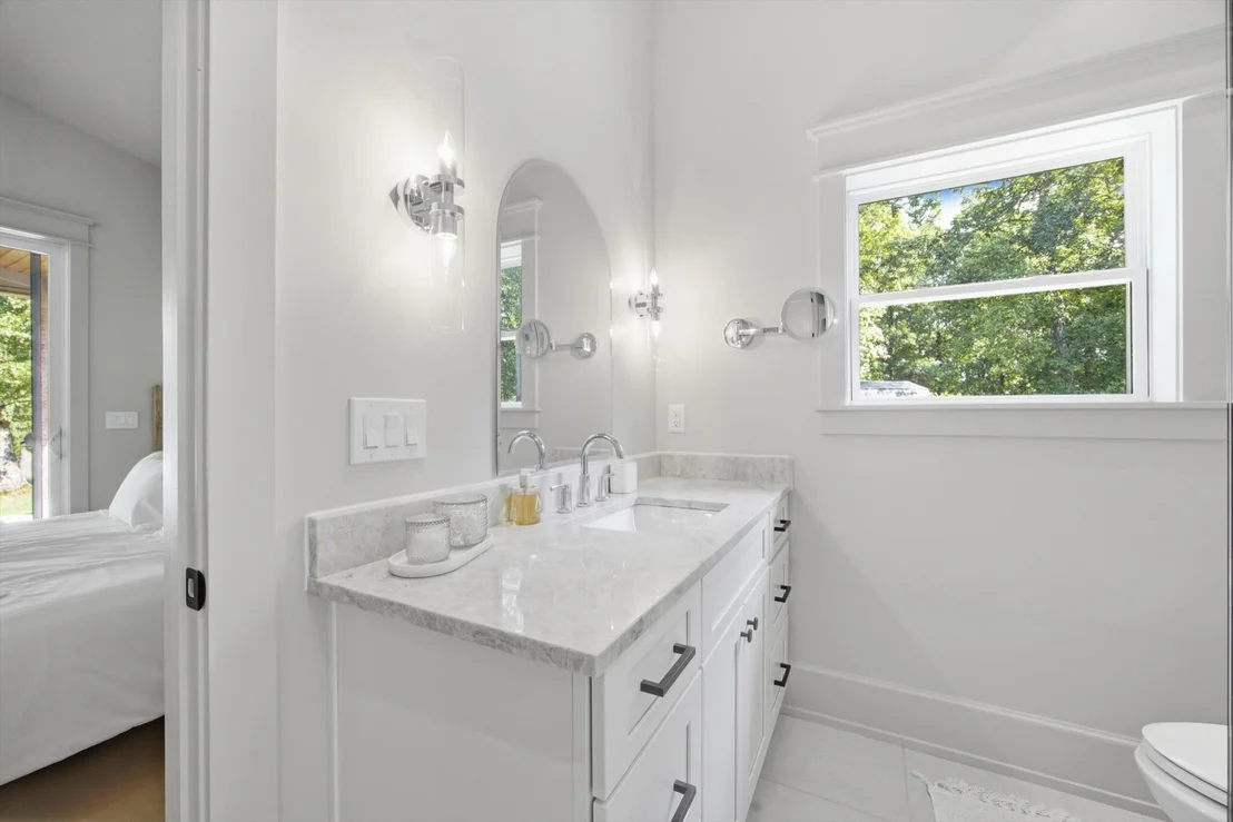 Photo of 965 Lofton Lane