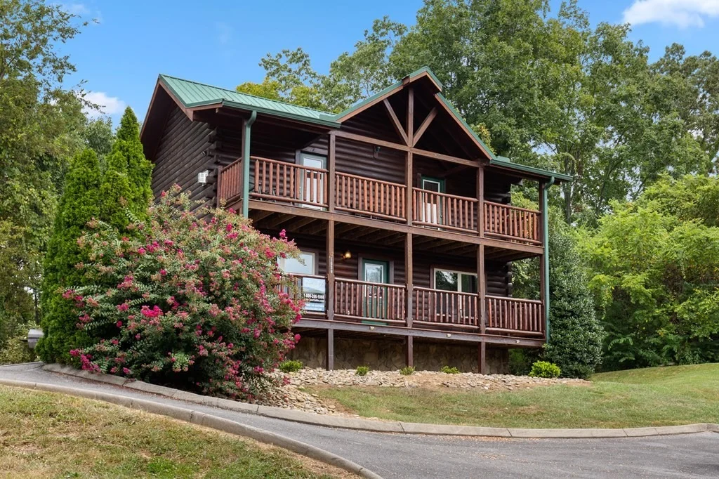 Photo of 1638 Little Cabin Loop