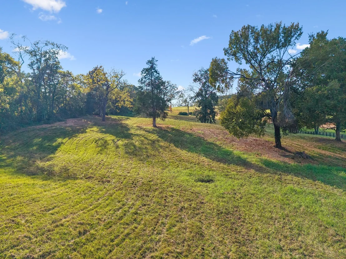 Photo of 1025 Tulloss Rd