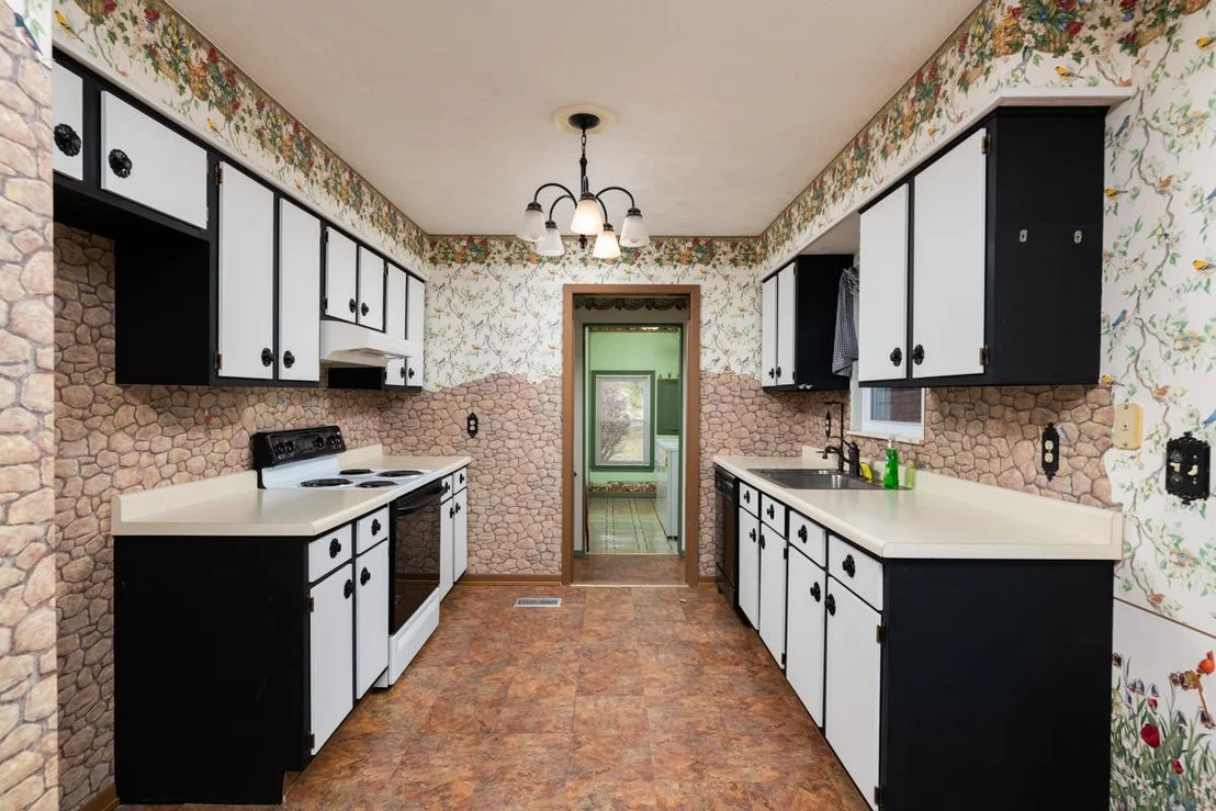 Photo of 627 Broadview Drive