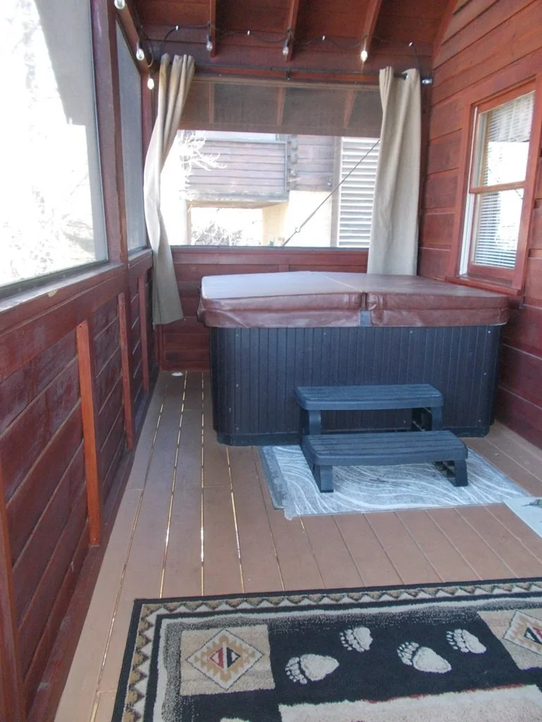 Photo of Unit AUTUMNBREEZE at 504 Chickasaw Gap
