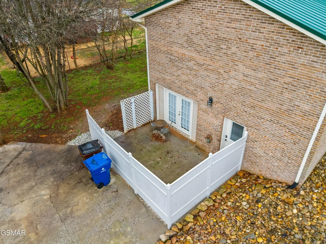 Photo of 409 Clearbrook Drive