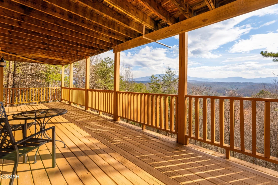 Photo of 1910 E Mountain View Way