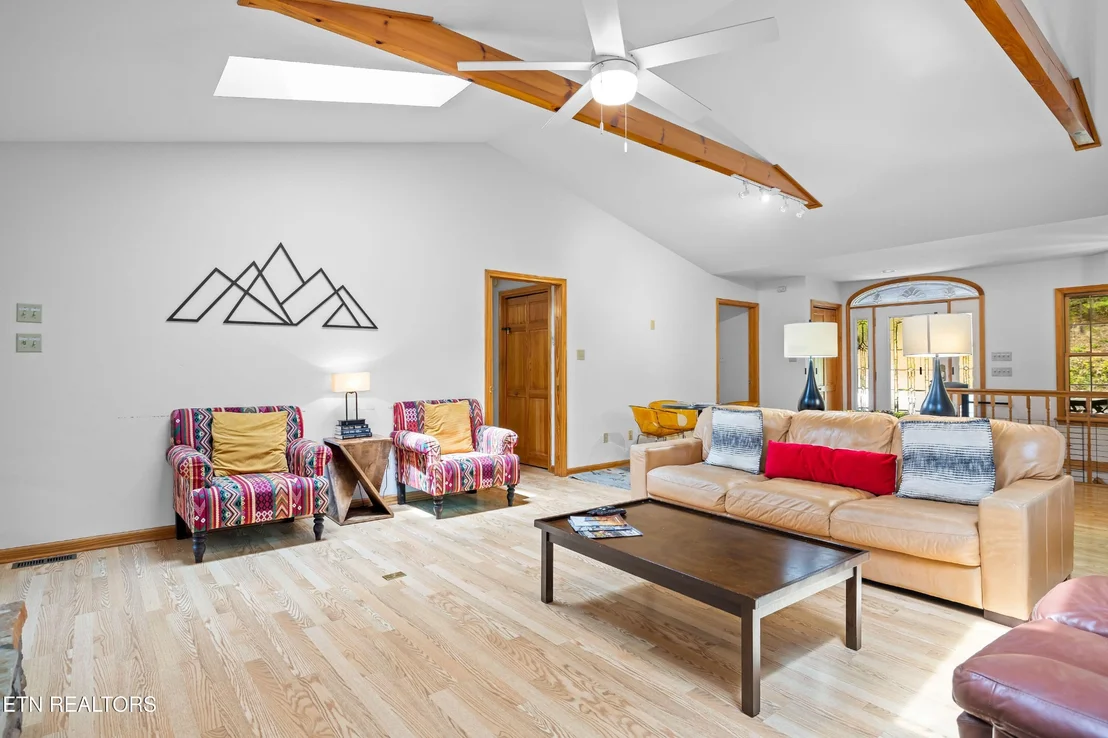Photo of 229 Cobblestone Way