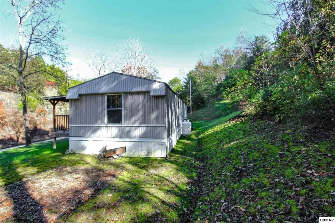 Photo of 2464 Fowler Road