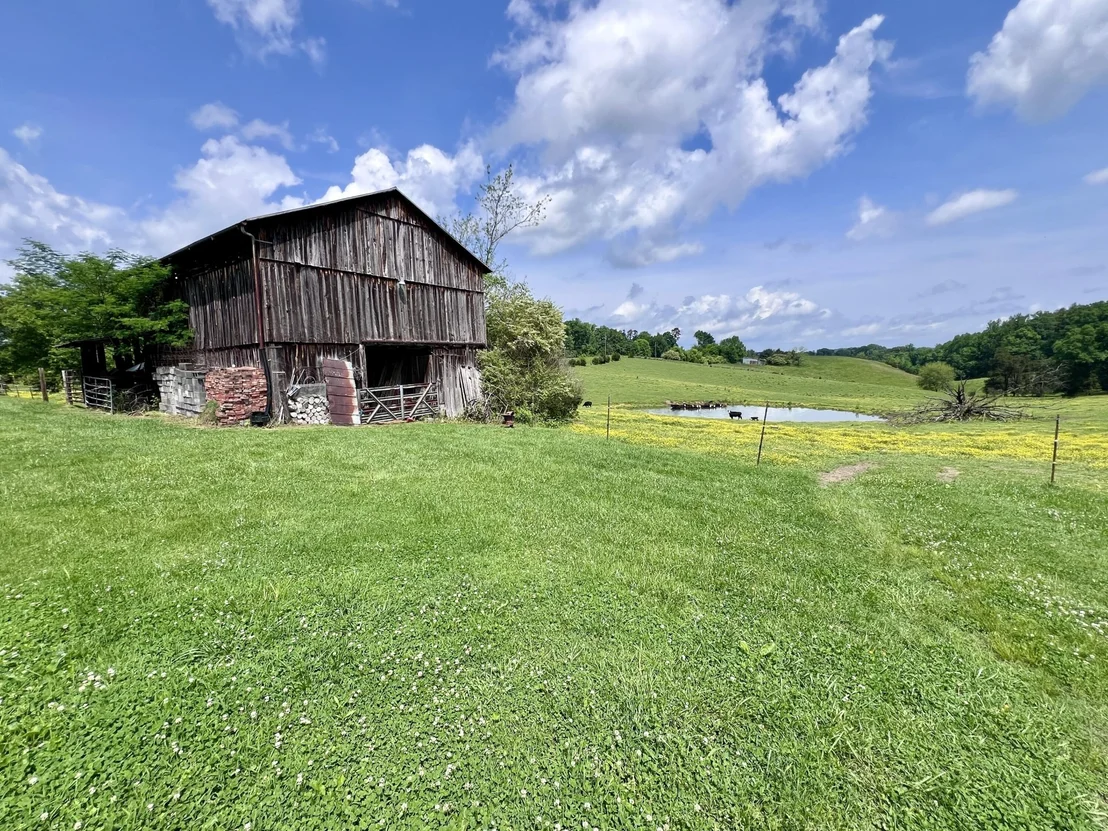 Photo of 1689 Ridge Road
