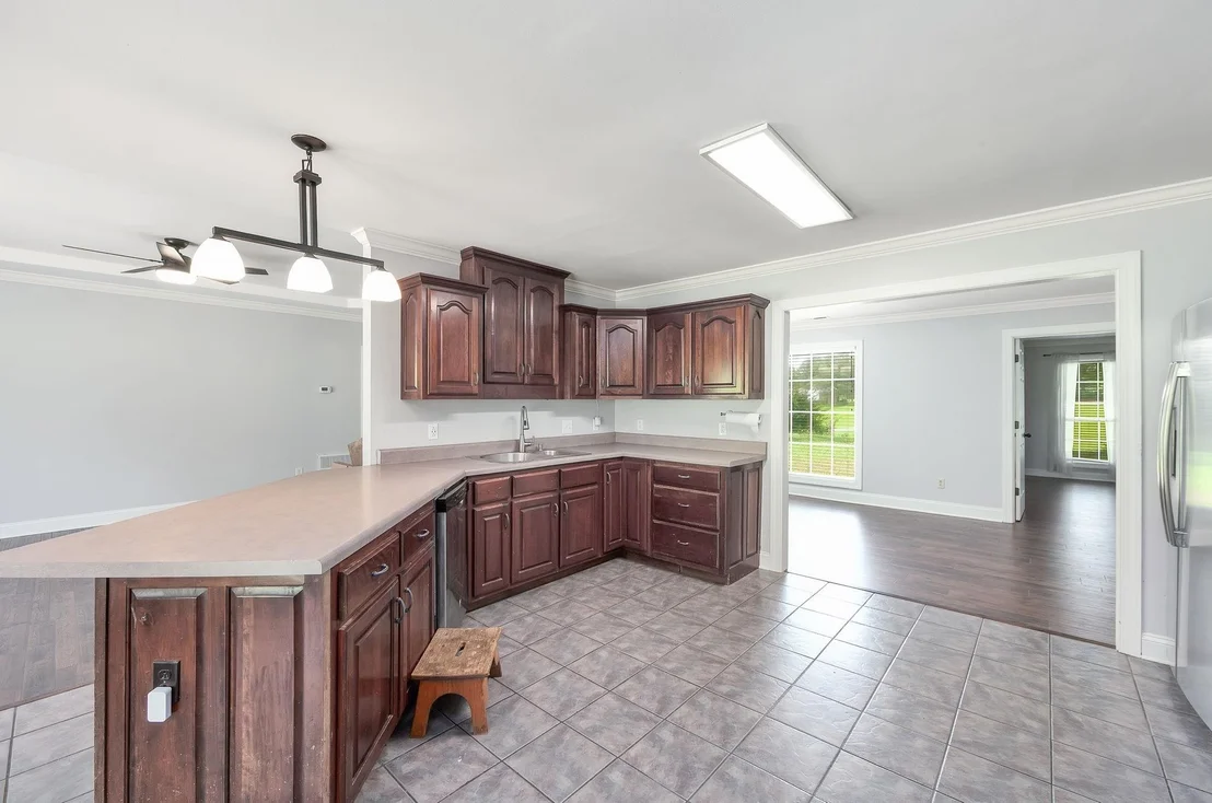 Photo of 135 DAVIS RD