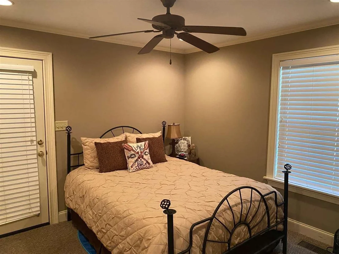 Photo of 21 DEVIN DR
