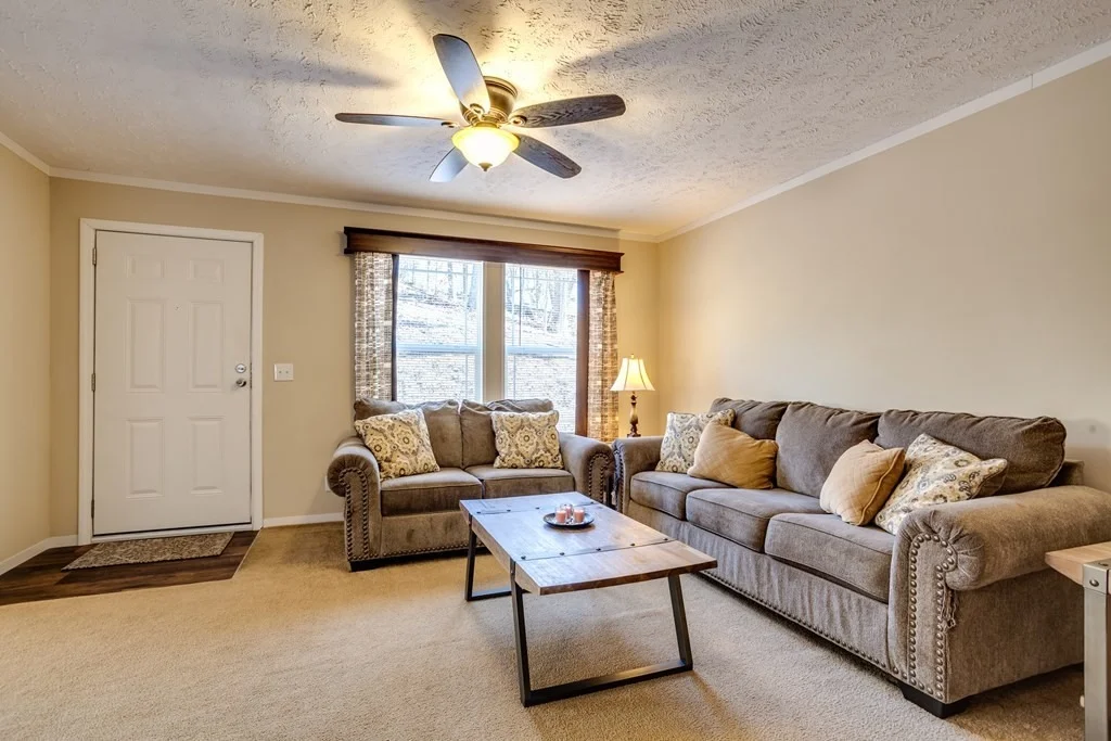 Photo of 1329 Summit Drive