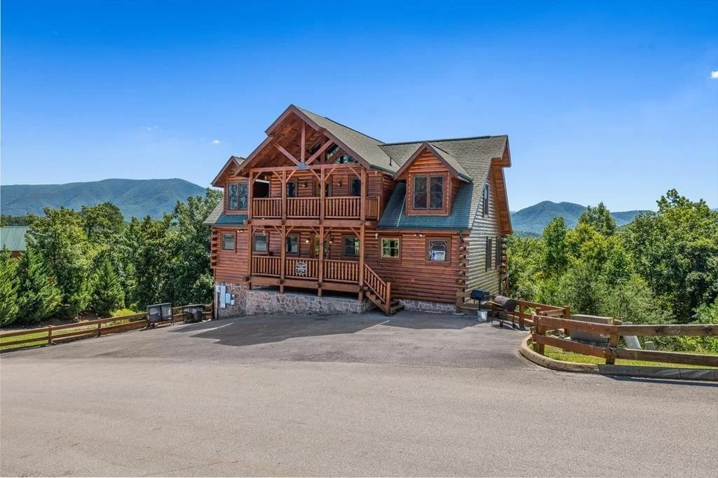 Photo of 2736 Mountain Preserve Drive