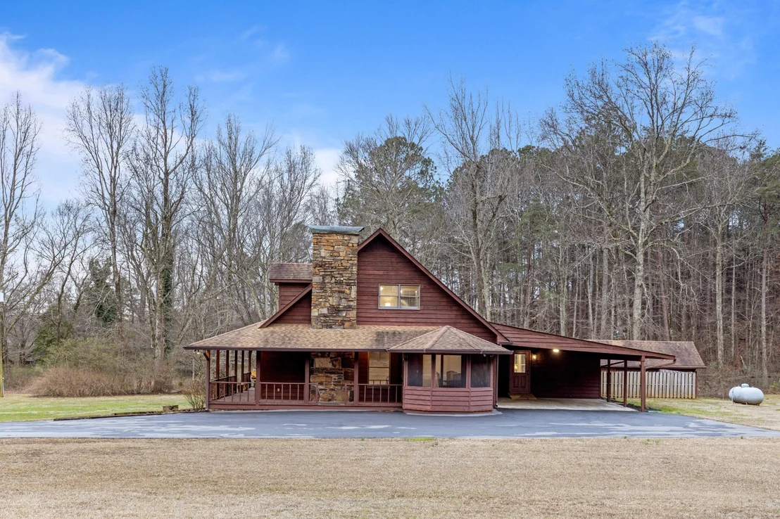 Photo of 446 Jamestown Road