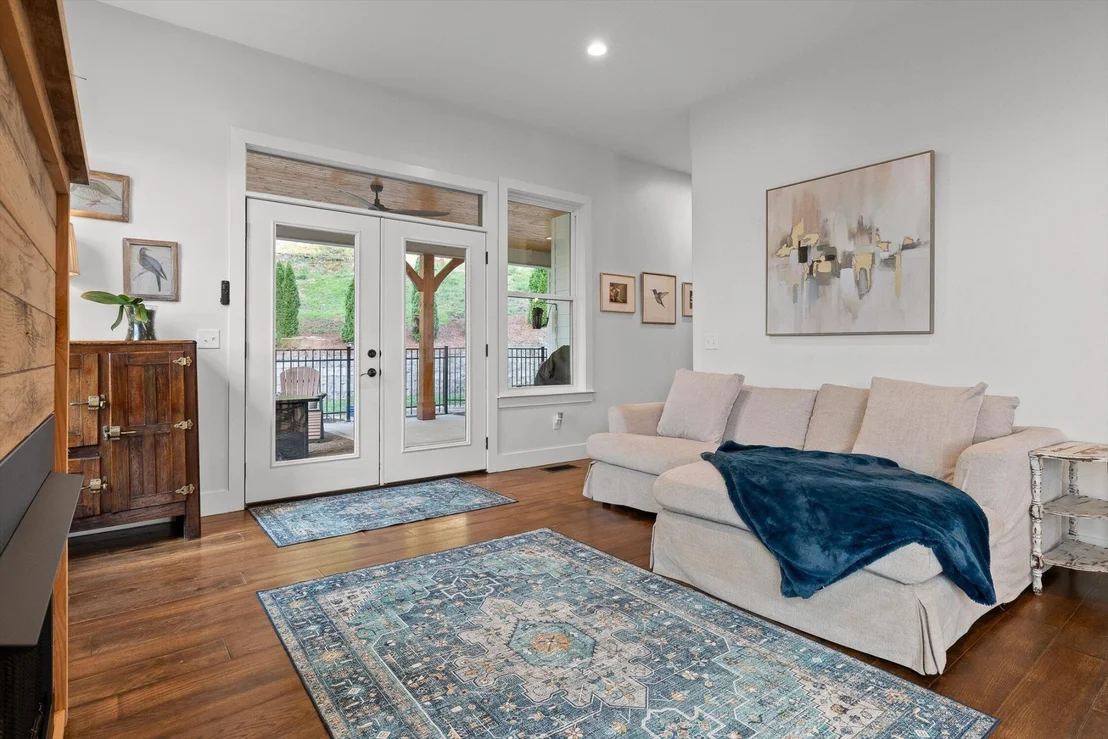 Photo of 9962 Caseview Drive