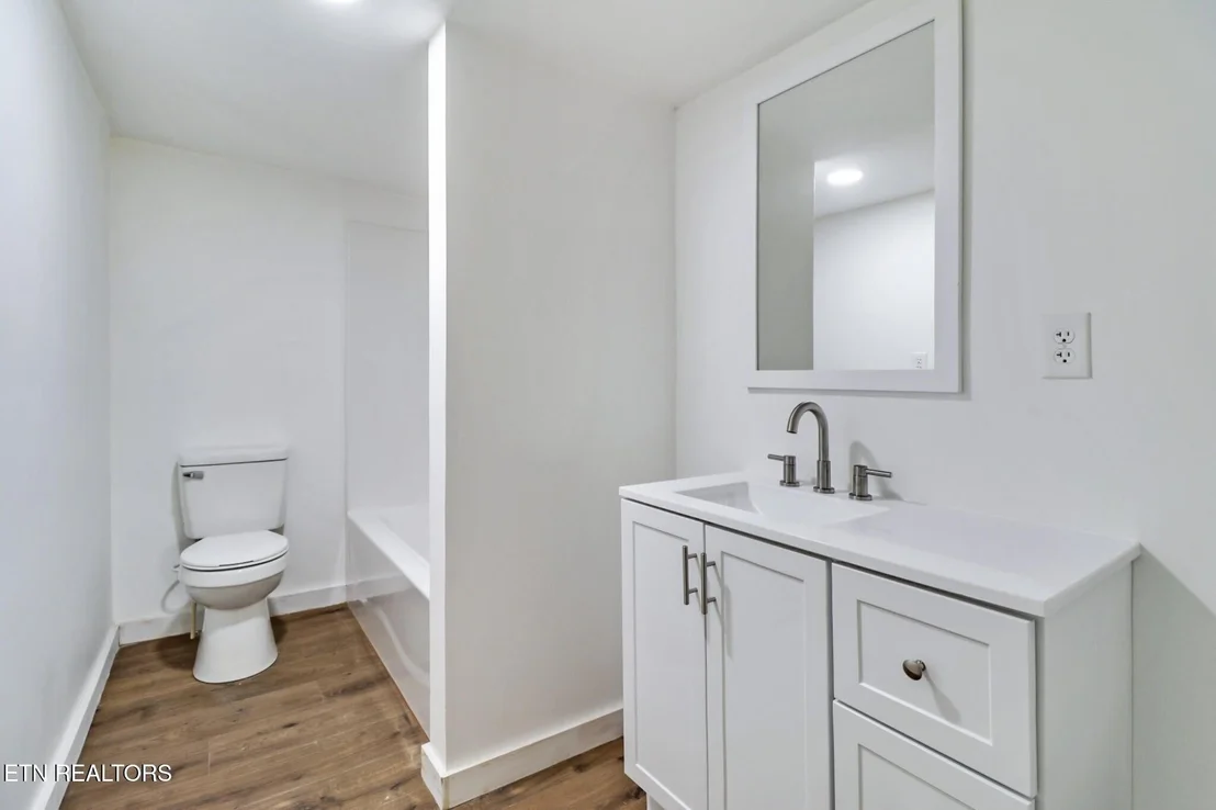 Photo of 1095 Franklin Rd