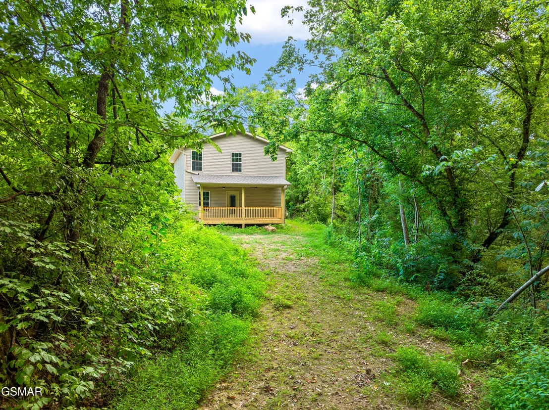 Photo of 1039 Cedar Ln