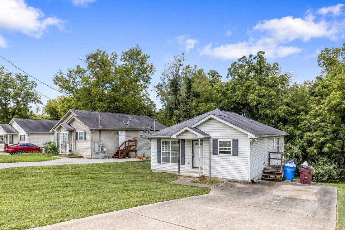 Photo of 232 W Edison Street