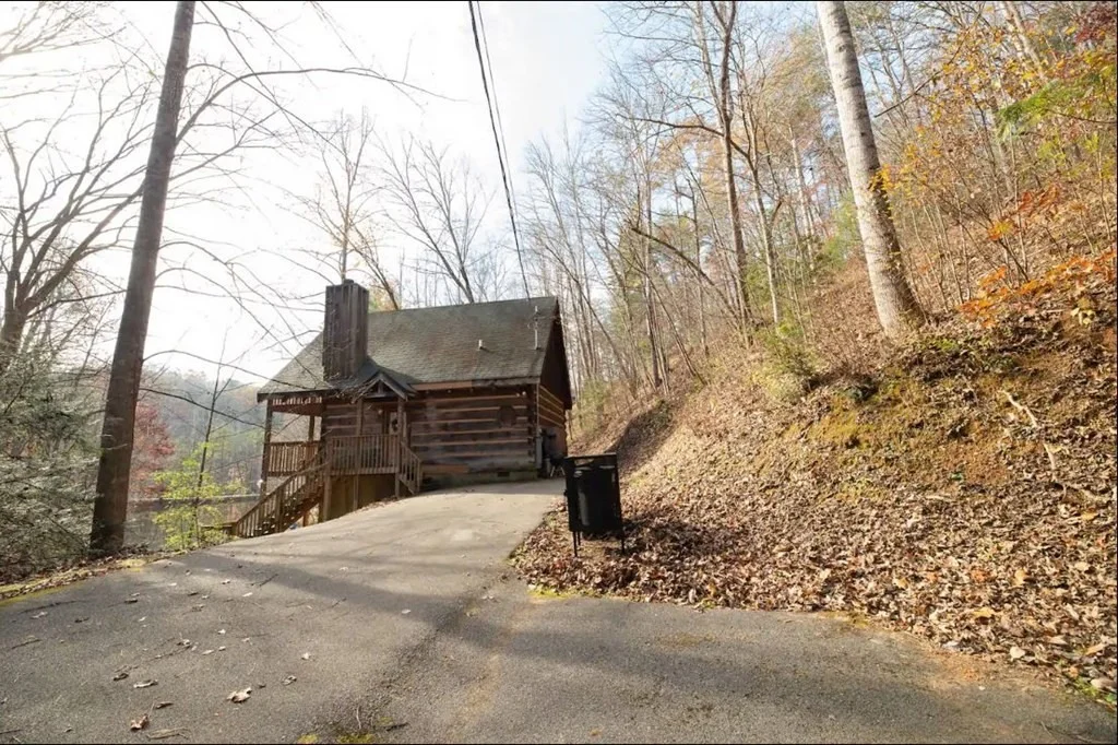 Photo of 1328 Pine Trail