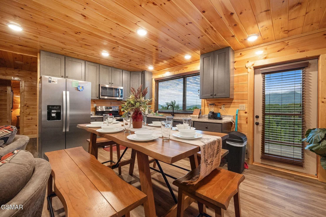 Photo of 2140 E View Drive