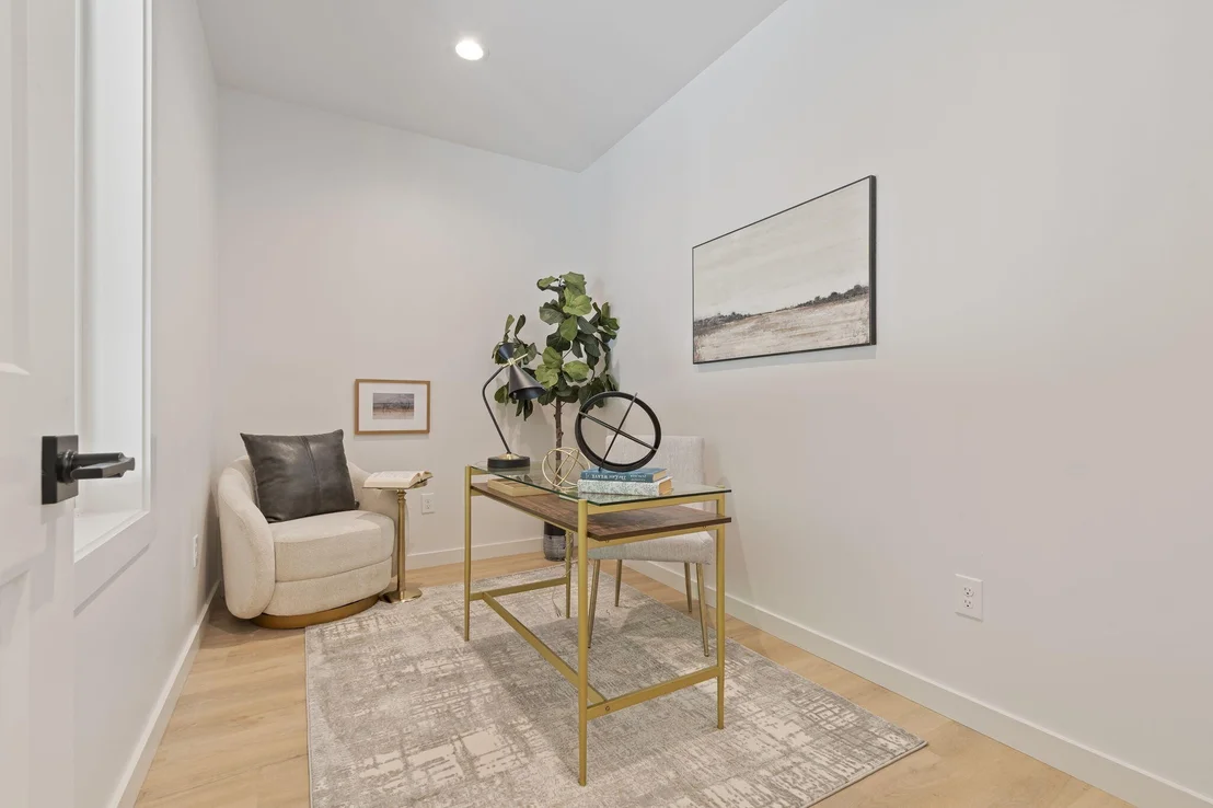 Photo of 824 Valley View Drive