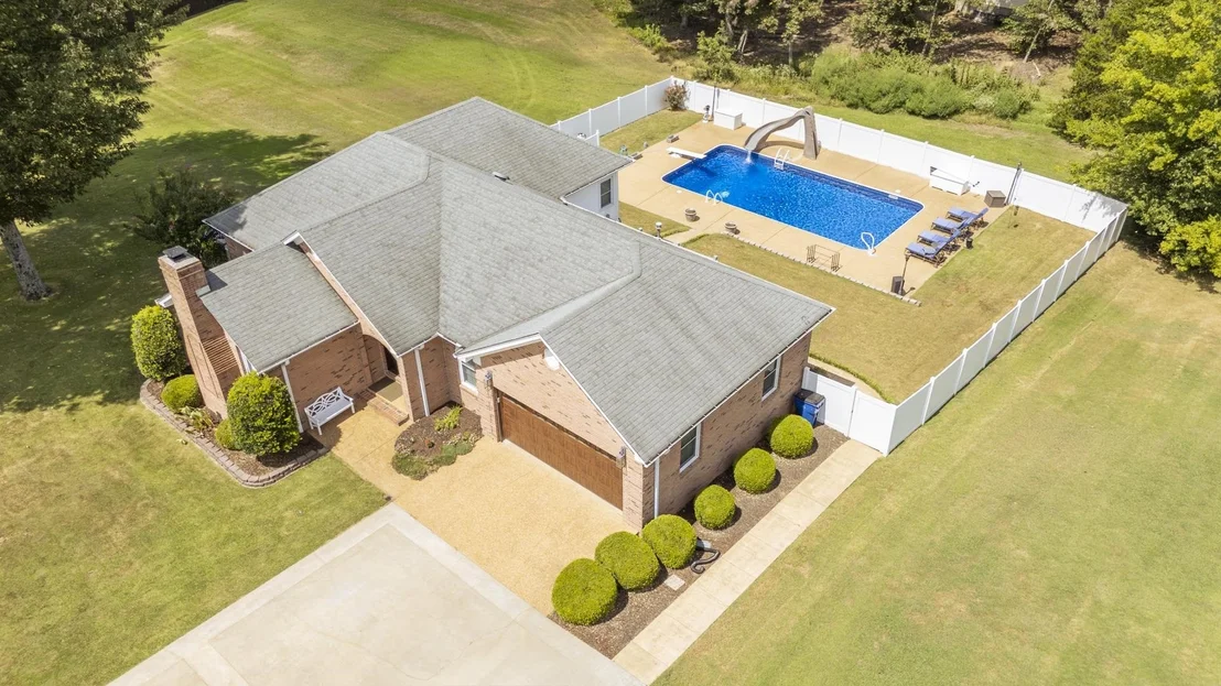 Photo of 350 YEISER DR
